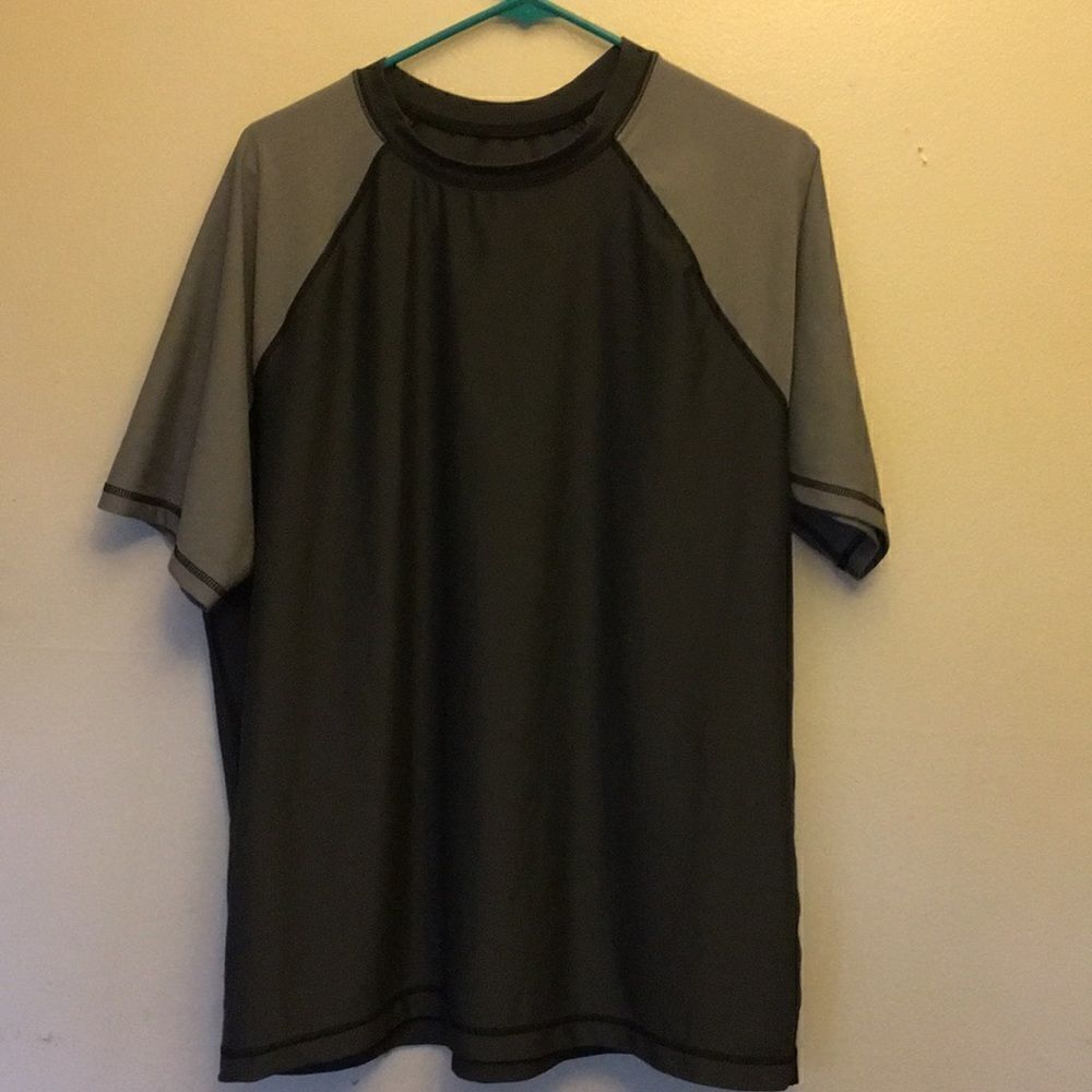 3/$20 Mossimo Athletic Shirt Size XL